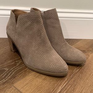 Lucky Brand Parnesa ankle bootie